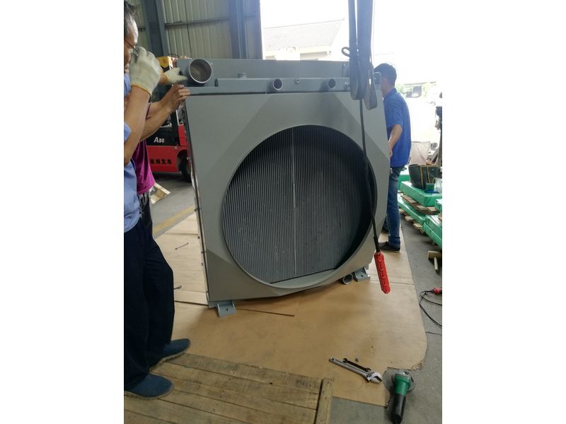 散熱器總成（工程機械用）